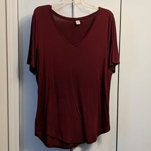 Solid burgundy top.